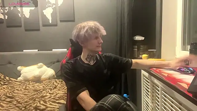 Snapshot of Mastur_Bister chatting on 01.15.26 Mastur Bister online show from 01.15.26