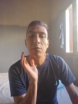 Rodrigohernan19 online show from 04.10.26