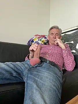 Pierre4tjyxx online show from 02.22.26