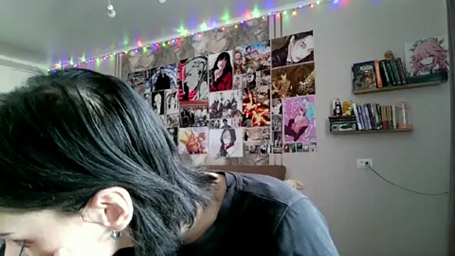 Snapshot of LxayBloom chatting on 01.09.26 LxayBloom online show from 01.09.26