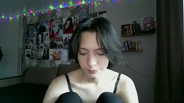 Snapshot of LxayBloom chatting on 01.13.26 LxayBloom online show from 01.13.26