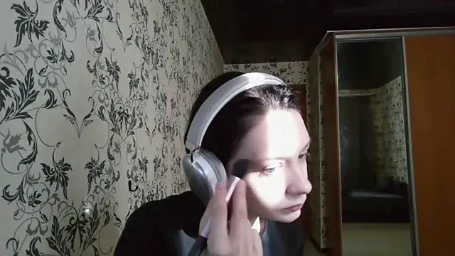 LxayBloom online show from 03.29.26