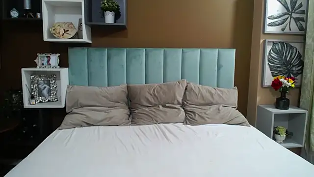 DarcyeJane online show from 02.11.26