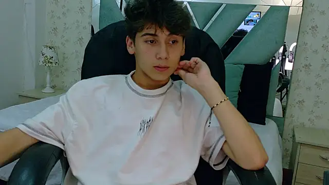 Liam Noxx online show from 02.11.26