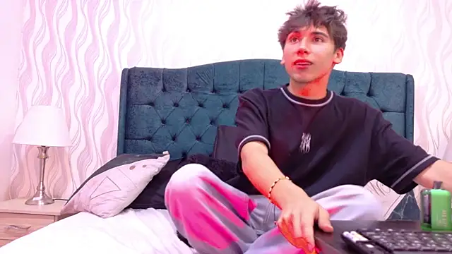 Liam Noxx online show from 02.20.26