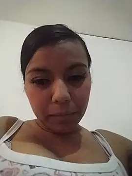 cinthia2011 online show from 04.15.26