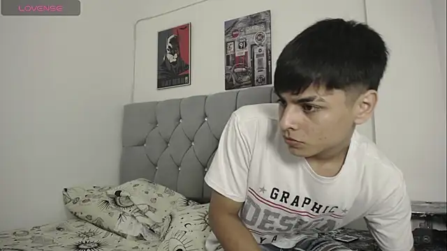 Snapshot of Loganjhonson19 chatting on 01.07.26 Loganjhonson19 online show from 01.07.26