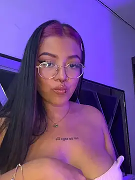 queen of you heart online show from 03.04.26