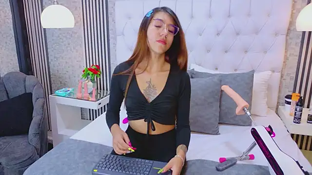 VioletFroost online show from 04.01.26