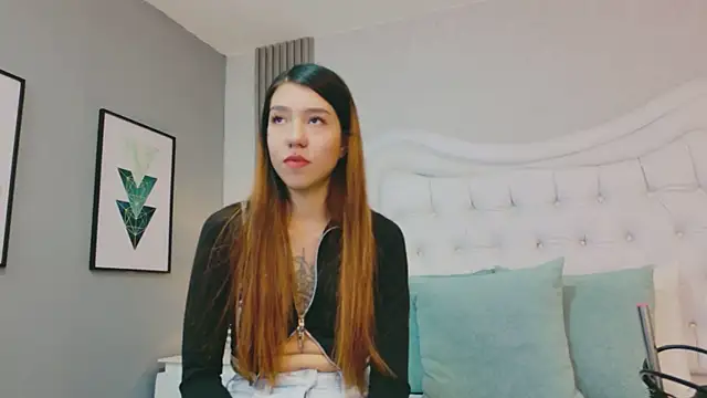 VioletFroost online show from 04.14.26