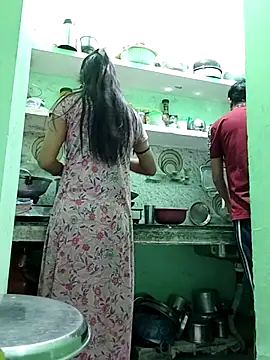 Night-Couple2 online show from 03.06.26