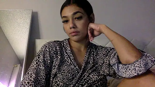 Snapshot of layla223 chatting on 01.08.26 layla223 online show from 01.08.26