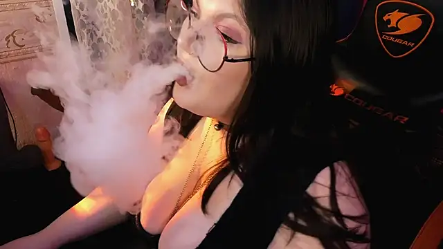 Snapshot of PixelMiss chatting on 05.19.26 PixelMiss online show from 05.19.26