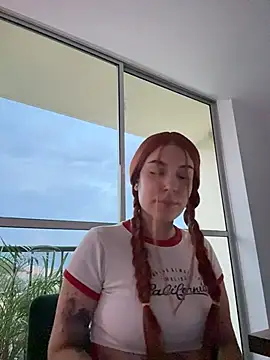 alesziarose  online show from 02.05.26