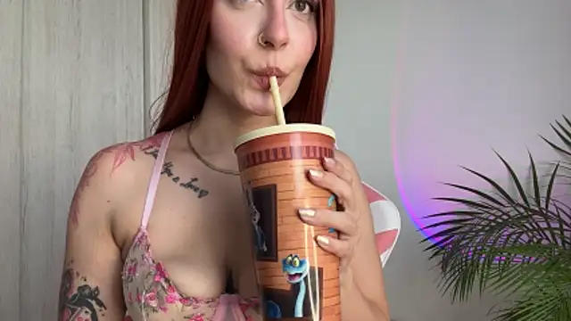 alesziarose  online show from 05.18.26