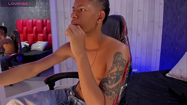 Snapshot of _erick_j chatting on 02.12.26 erick j online show from 02.12.26