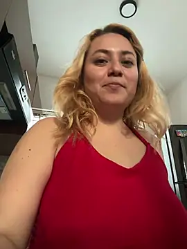 Snapshot of Lililuxx chatting on 02.22.26 Lililuxx online show from 02.22.26