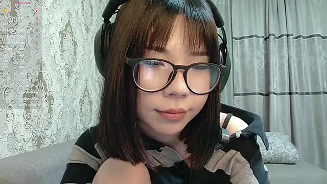 AprilOnilll online show from 03.31.26