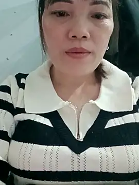 Snapshot of Sana-vn chatting on 02.17.26 Sana-vn online show from 02.17.26