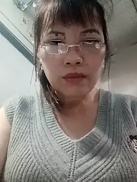 Snapshot of Sana-vn chatting on 02.19.26 Sana-vn online show from 02.19.26