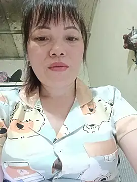 Snapshot of Sana-vn chatting on 06.11.26 Sana-vn online show from 06.11.26