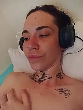 Dirty Pink online show from 02.18.26