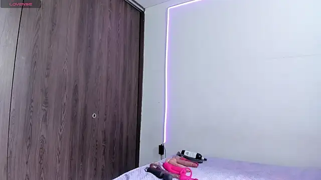 Snapshot of maazikeenx chatting on 04.10.26 maazikeenx online show from 04.10.26