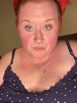 BustyRedxx online show from 04.01.26