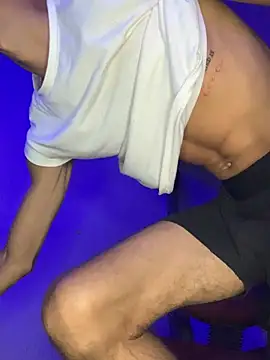 alexx 23cm online show from 04.15.26