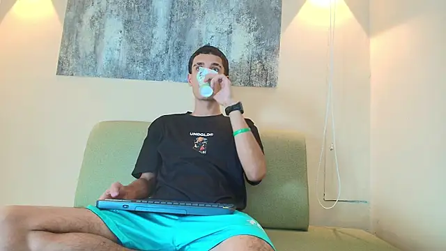 Snapshot of SEBASS_R chatting on 01.10.26 SEBASS R online show from 01.10.26