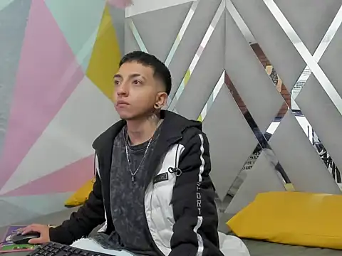 Mauro22  online show from 01.11.26