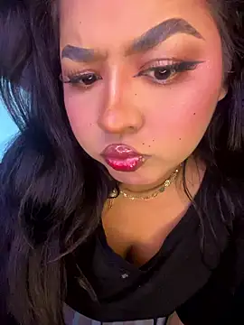 Snapshot of Isabella_Belmont chatting on 01.12.26 Isabella Belmont online show from 01.12.26