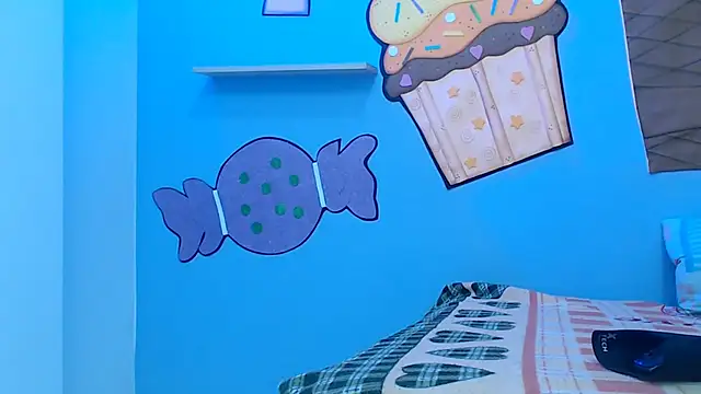 Snapshot of skinnysexzara18 chatting on 02.15.26 skinnysexzara18 online show from 02.15.26