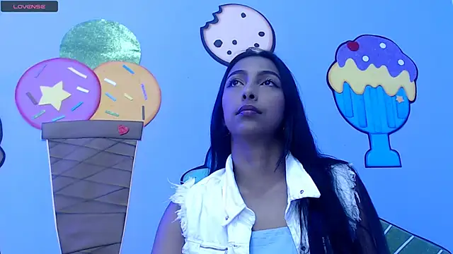 Snapshot of skinnysexzara18 chatting on 03.01.26 skinnysexzara18 online show from 03.01.26