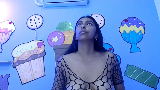 Snapshot of skinnysexzara18 chatting on 03.02.26 skinnysexzara18 online show from 03.02.26