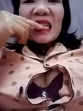 Snapshot of YINA-6969 chatting on 01.09.26 YINA-6969 online show from 01.09.26