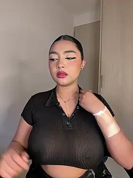 Snapshot of SASHASTRADA_ chatting on 02.21.26 SASHASTRADA online show from 02.21.26