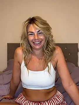 Scarlett the girlnextdoor online show from 07.26.26