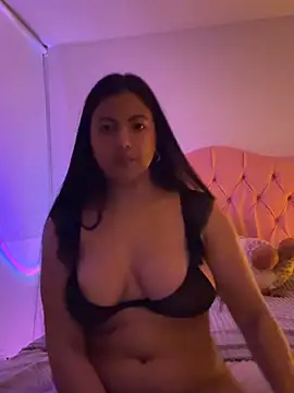 Nina Belle online show from 02.28.26