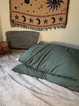 teenyblossom online show from 04.03.26