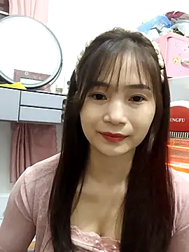 Snapshot of cupboard-1 chatting on 01.06.26 cupboard-1 online show from 01.06.26