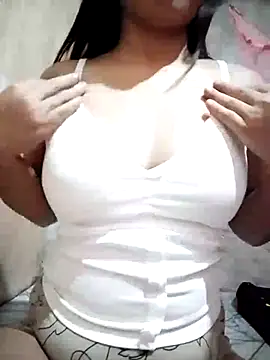 Snapshot of hel_lavente chatting on 01.08.26 hel lavente online show from 01.08.26