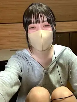 minami room online show from 04.09.26