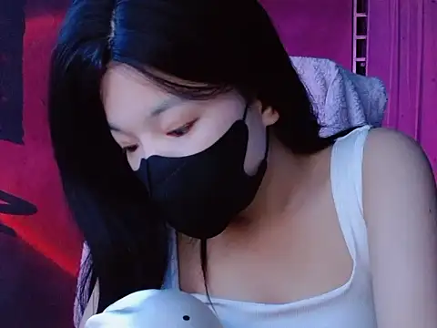 Snapshot of -Tamy- chatting on 02.13.26 -Tamy- online show from 02.13.26