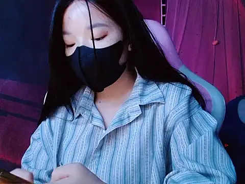 Snapshot of -Tamy- chatting on 02.27.26 -Tamy- online show from 02.27.26