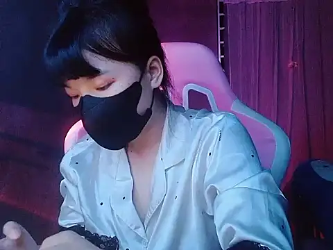 Snapshot of -Tamy- chatting on 02.28.26 -Tamy- online show from 02.28.26