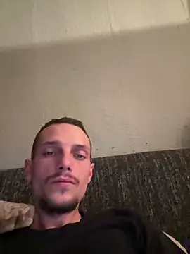 Snapshot of Evelin199 chatting on 04.14.26 Evelin199 online show from 04.14.26