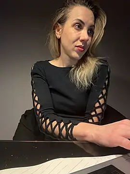 Snapshot of ElenaWhitmore chatting on 02.23.26 ElenaWhitmore online show from 02.23.26