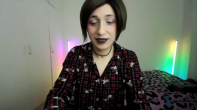 HoneyValentine online show from 02.07.26