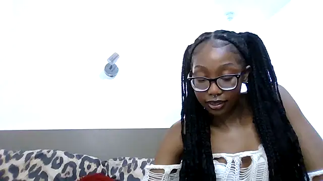 LolaUrFavGirlxxx online show from 01.11.26